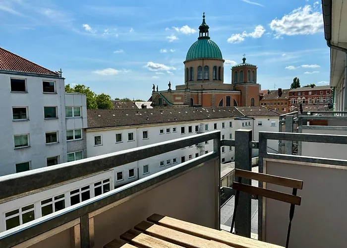 Banksy Apartment - Art & Fun Mit 2 Balkonen - 6 Betten